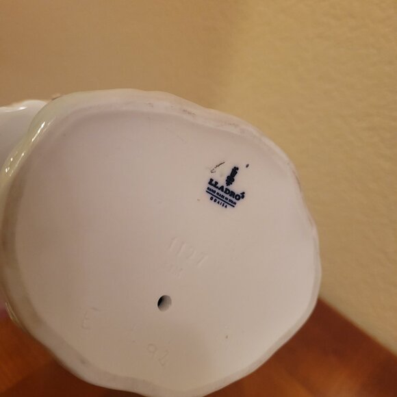 Lladro Figurine - Puppy Love - Picture 6 of 6